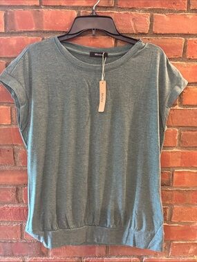 Tee with Bottom Hem and Capped Sleeves